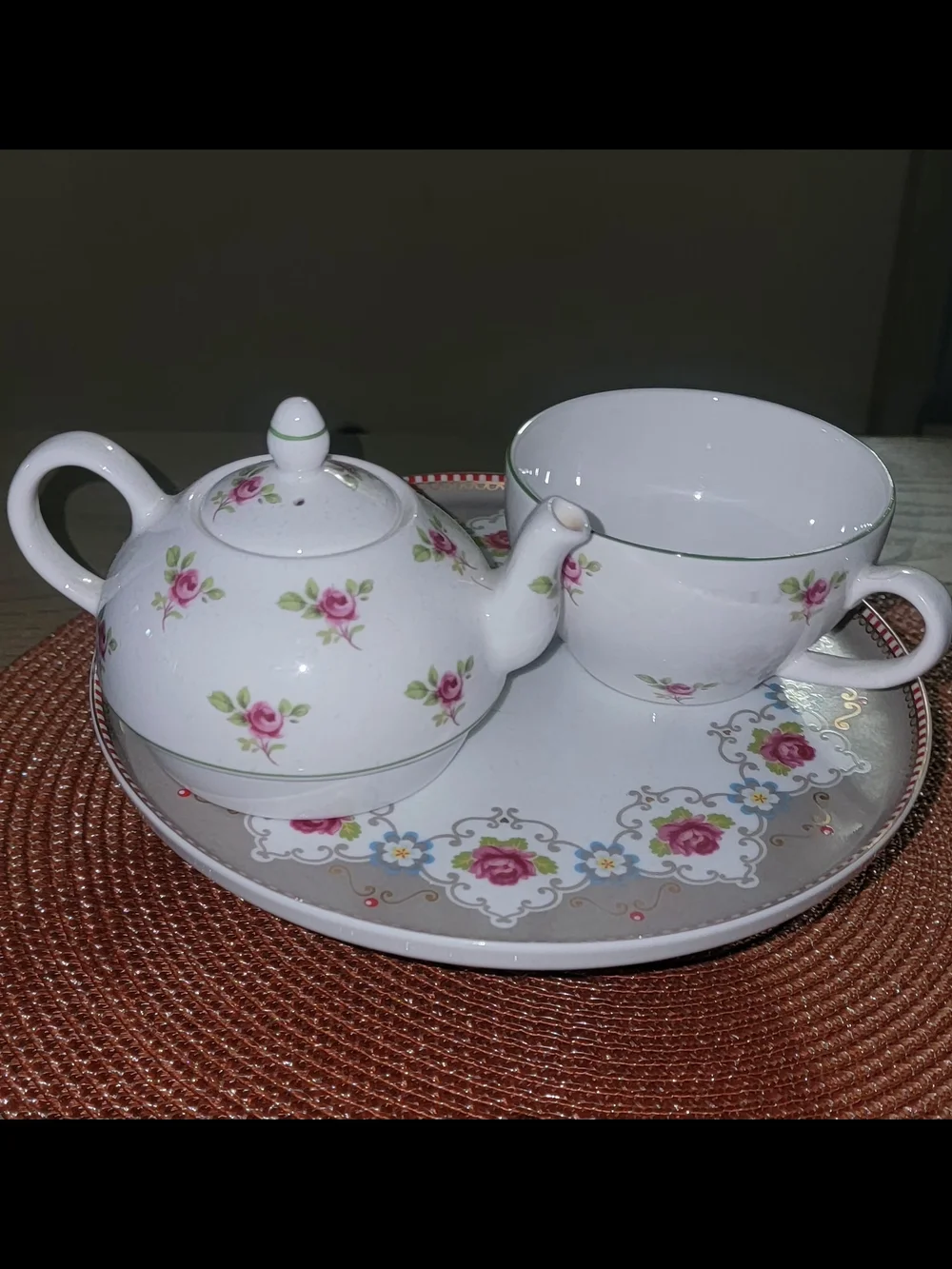 White Teapot and Cup Set with Pink Rose Pattern With CAKE STAND